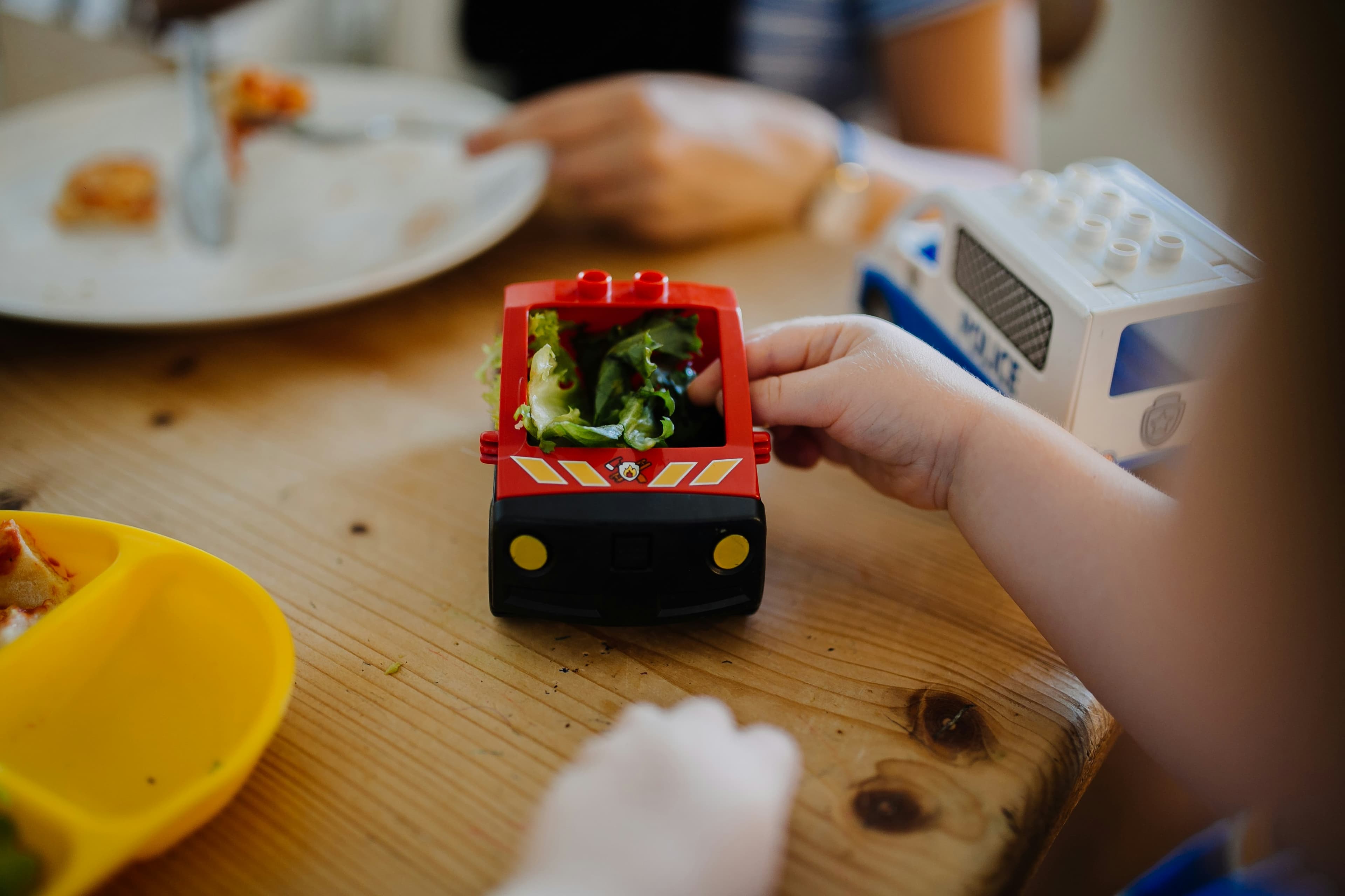 Colorful fruit popsicles that kids love